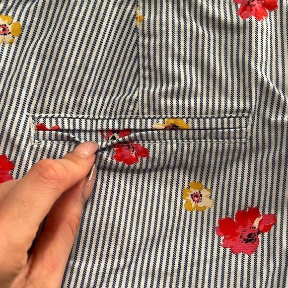 Old Navy Women's Multi Colored Stripped Floral Accent Chino Short - Picture 5 of 7